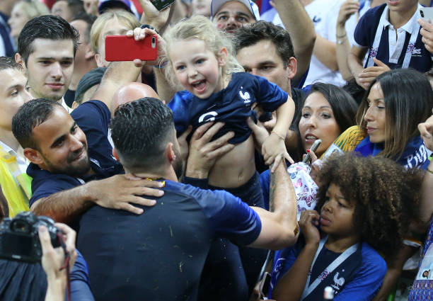 更让我们理 更让我们理