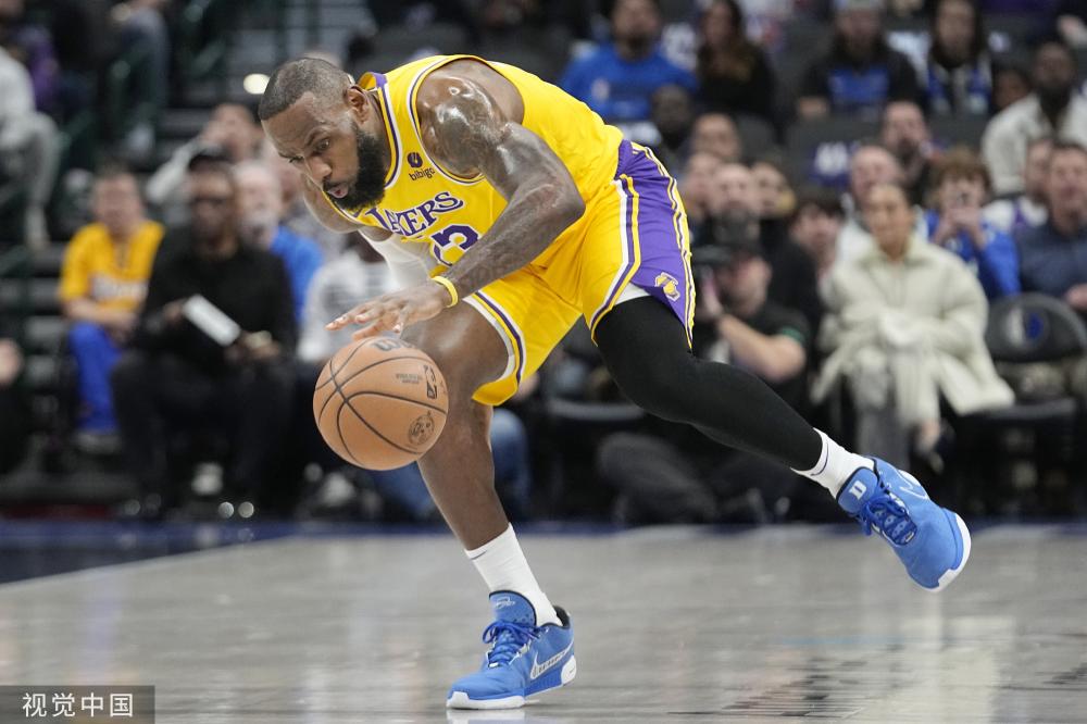 眼神里流露 眼神里流露